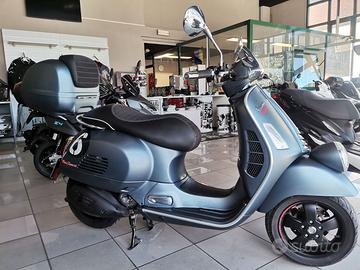 VESPA GTV 300 SIX DAYS