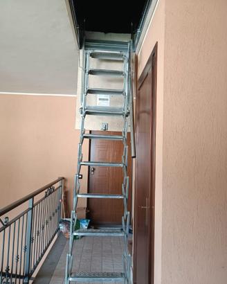 Scala retrattile