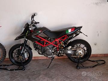 Ducati hypermotard 1100 evo