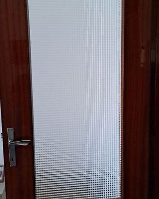 porte in legno con vetrata