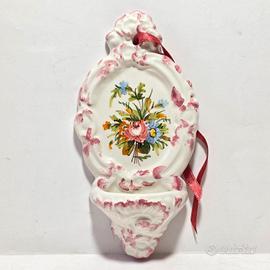 Piccola acquasantiera ceramica smaltata con fiori