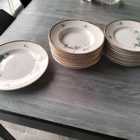 servizio di piatti vintage da 12