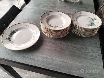 servizio di piatti vintage da 12