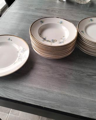 servizio di piatti vintage da 12