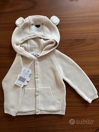 Maglia a manica lunga con cappuccio