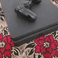 Ps4 slim 1TB + account!