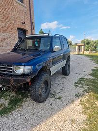 mitsubishi  pajero targhet 