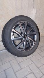 pneumatici con cerchi