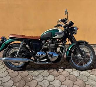 T100 Bonneville Triumph