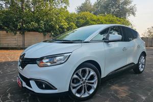 Renault Scenic Scénic Blue dCi 1.7 150 CV Initiale