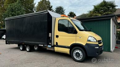 Opel Movano allestito per trasporto auto