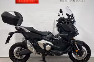 Honda X-ADV 750 Adventure Pack