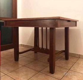 Tavolo in legno restaurato