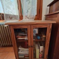 Mobile Vetrina in legno