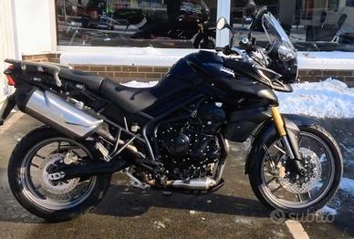 TRIUMPH TIGER 800