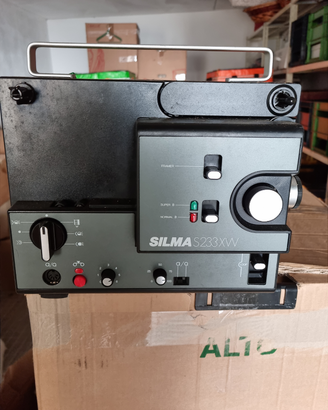 Proiettore super 8