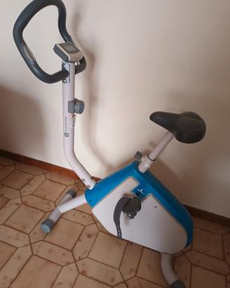  cyclette  come nuova con display.