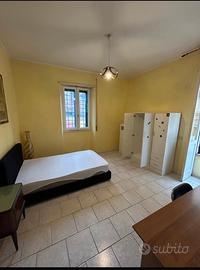 Camera solo studente uomo massima serietà 500