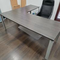 Tavolo da studio color wengè