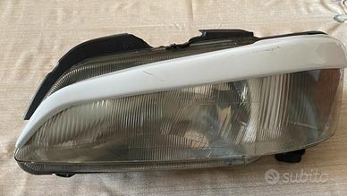 Fanale anteriore destro peugeot 106