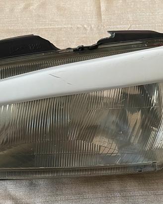 Fanale anteriore destro peugeot 106