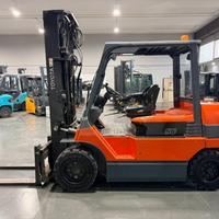 CARRELLO ELEVATORE ELETTRICO TOYOTA 50 QUINTALI