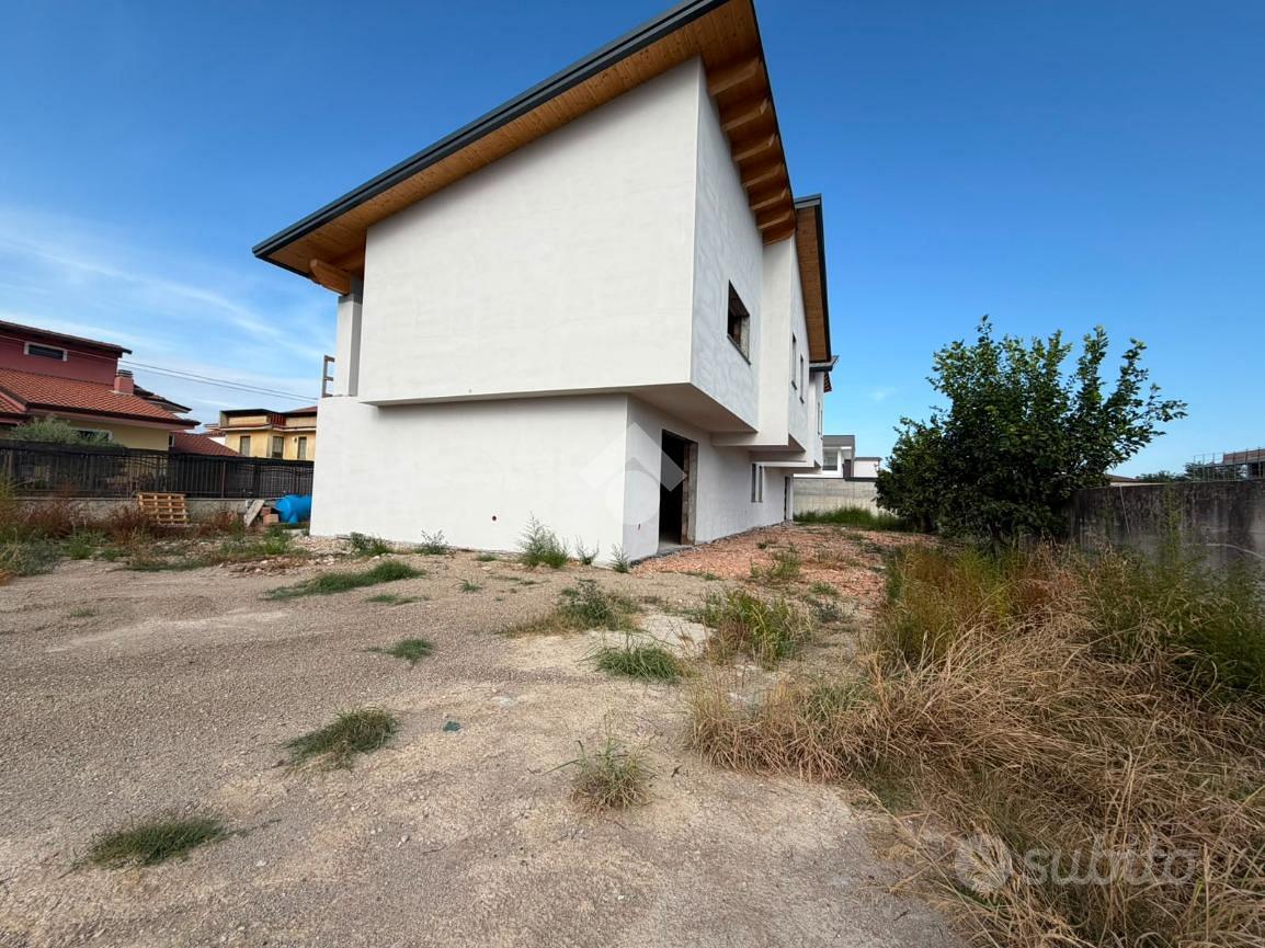 Casa – Casapesenna, Caserta - Altro