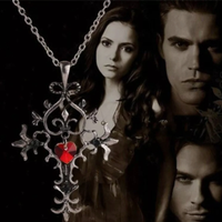 THE VAMPIRE DIARIES COLLANA SACRO CUORE ROSSO