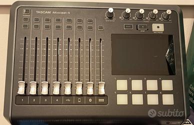  Tascam Mixcast 4 