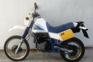 SUZUKI DR 600