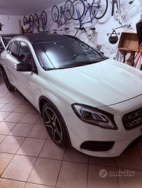 Mercedes  Gla 200 CDI AMG line 4 matic