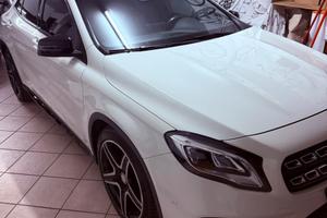Mercedes  Gla 200 CDI AMG line 4 matic