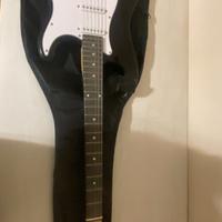 chitarra elettrica+ amplificatore ecc