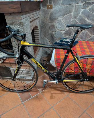 Bici Scott mod CR1 in carbonio 