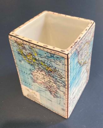Portapenne World Map di Fabienne Jouvis Paris