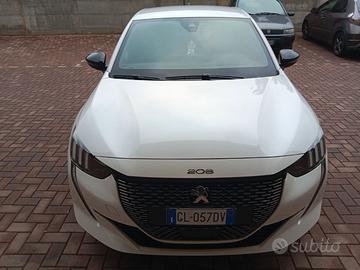 Peugeot 208 gt