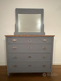 Comò d’epoca stile Liberty con marmo rosso