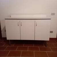 Mobile in formica