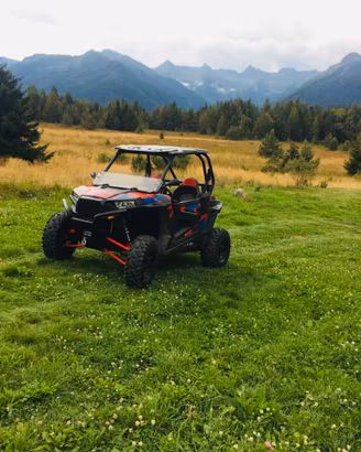 Polaris rzr 900 s red