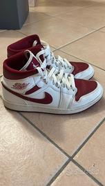 Nike Air Jordan 1 Mid Reverse Chicago