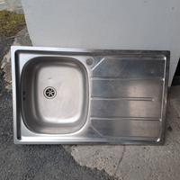 Lavello una vasca con scocciolatoio 