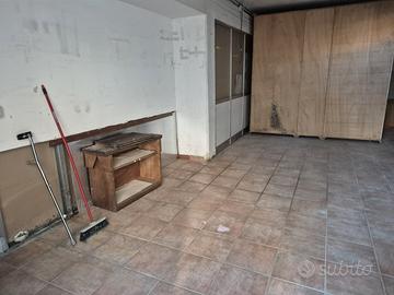 Magazzino ampio e ben collegato