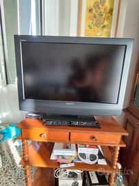 TELEVISORE LCD