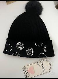 Berretto invernale donna nero pon pon e strass