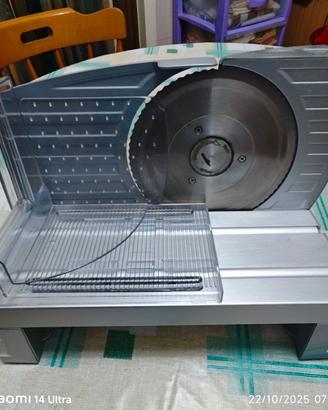 Affettatrice elettrica 2 velocita + 20 regolazioni