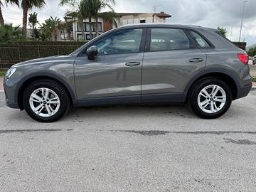 Audi Q3 35 TDI S tronic Business