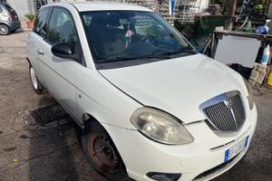 Lanci Y 1300 Multi jet anno 2011