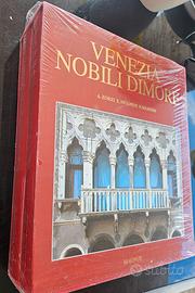 Venezia – Nobili Dimore – 2 volumi Magnus – NUOVO