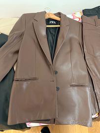 Completo in simil pelle e altri articoli Zara