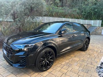 Audi Q8 55 3.0 tfsi e Sport quattro tiptronic